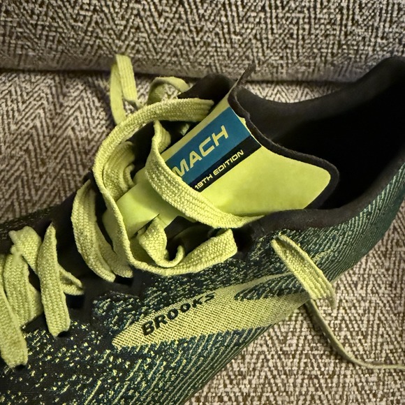 Brooks Men's Mach 19 Spike Track‎ Racing Shoes Size 7 With Spikes - Picture 8 of 9